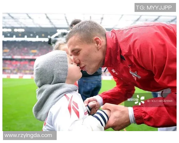 足球明星之子搞笑瞬间合集让你捧腹大笑的萌娃足球时刻