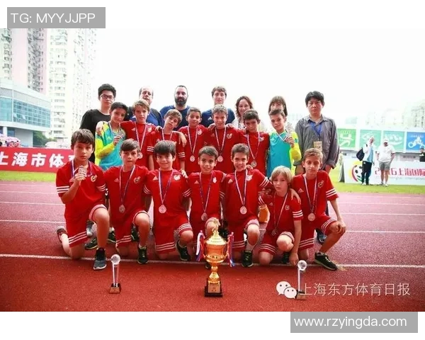 上海足球队在邀请赛中的比赛经验与表现分析