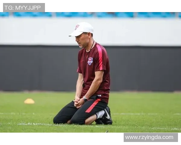 重庆足球队在亚运会上的拼搏历程与荣耀时刻全景回顾